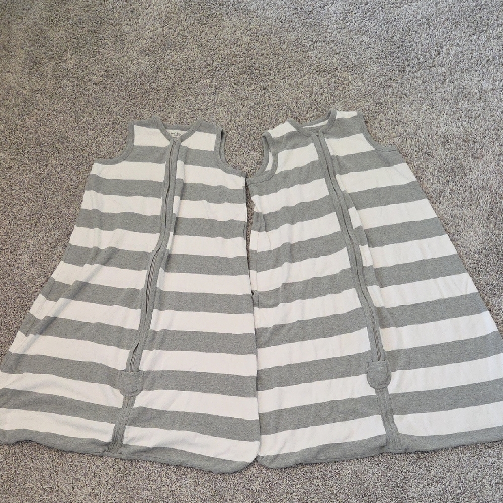 Burt's Bees Organic Lightweight Wearable Blanket Grey And White Bubdle Of 2